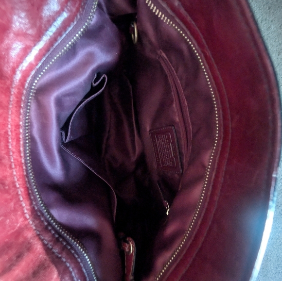 Coach Signature Zoe Bag - Picture 5 of 9